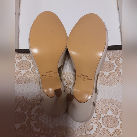 NIB Womens Ivory MISCHA Dress Shoe / Covered Heeled Sandal  SIZE 6M - Picture 5 of 10